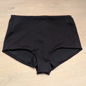 Left on Friday barrel bottom -size M